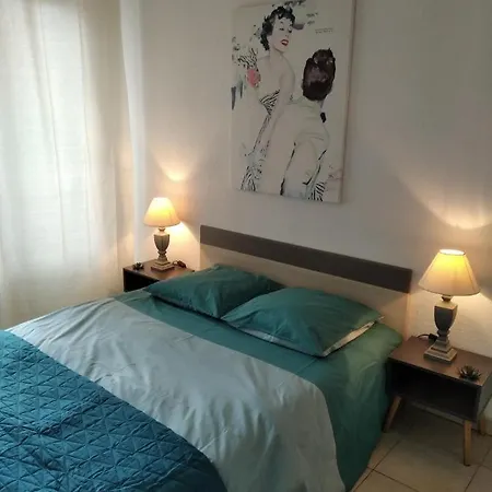 Sainte Rosalie Apartment
